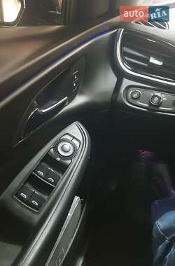 Хэтчбек Chevrolet Volt 2016 в 