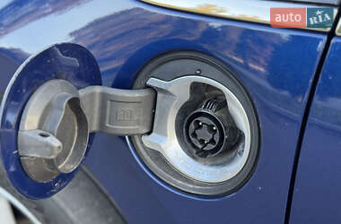 Хэтчбек Chevrolet Volt 2012 в 
