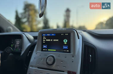 Хэтчбек Chevrolet Volt 2012 в 