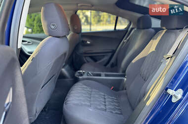 Хэтчбек Chevrolet Volt 2012 в 