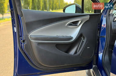 Хэтчбек Chevrolet Volt 2012 в 