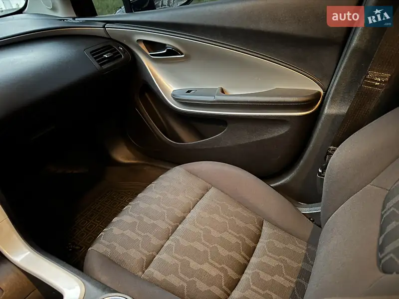Chevrolet Volt 2012 VIN 1G1RA6E42CU126899 фото оголошення 31 з 86