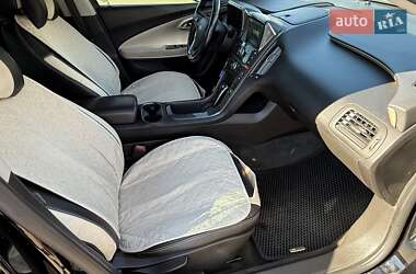 Хэтчбек Chevrolet Volt 2012 в 