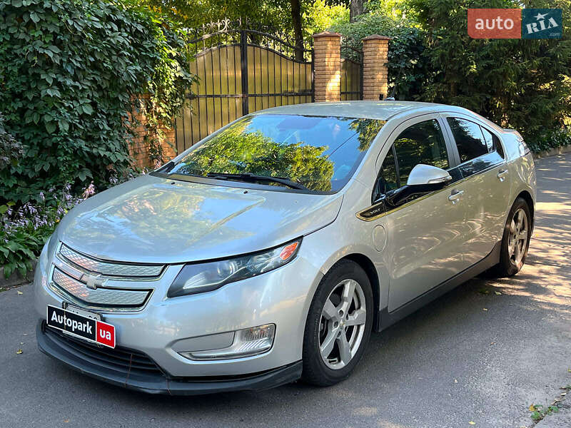 Хэтчбек Chevrolet Volt 2014 в 