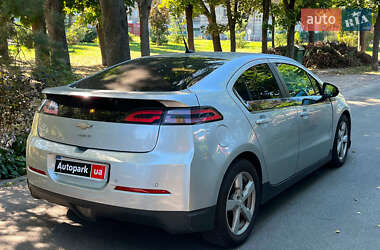 Хэтчбек Chevrolet Volt 2014 в 