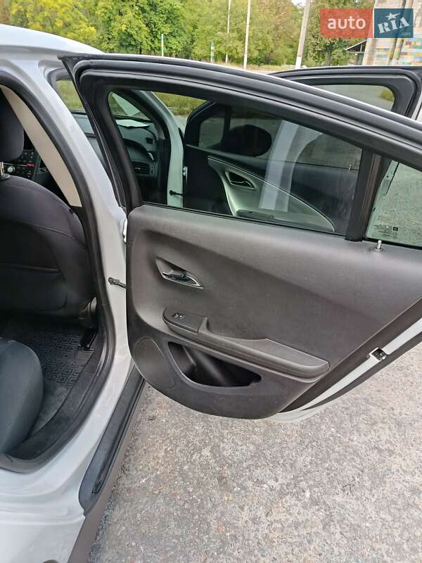 Хэтчбек Chevrolet Volt 2014 в Киеве фото 20 Хэтчбек Chevrolet Volt 2014 в Киеве