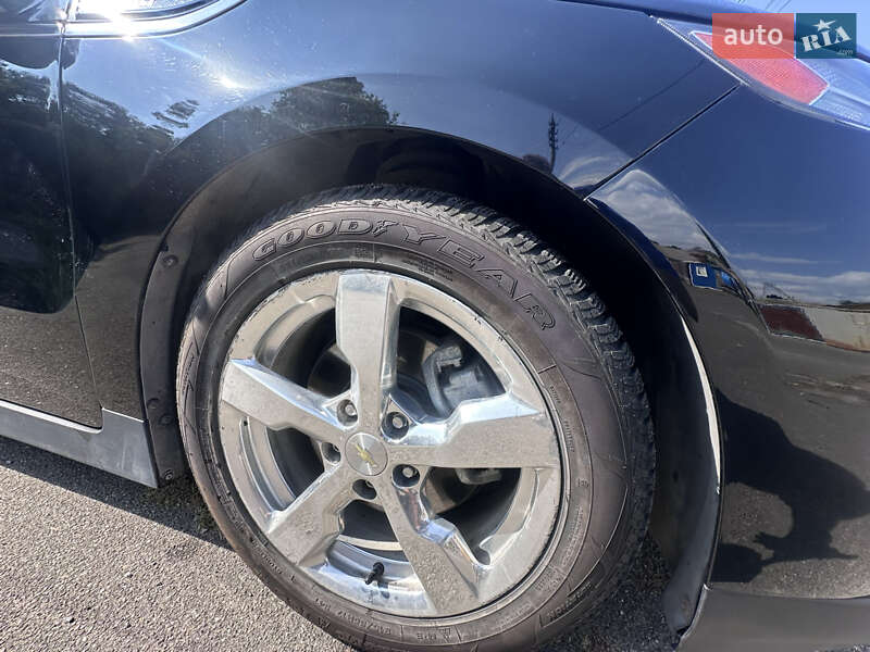 Хетчбек Chevrolet Volt 2014 в Києві