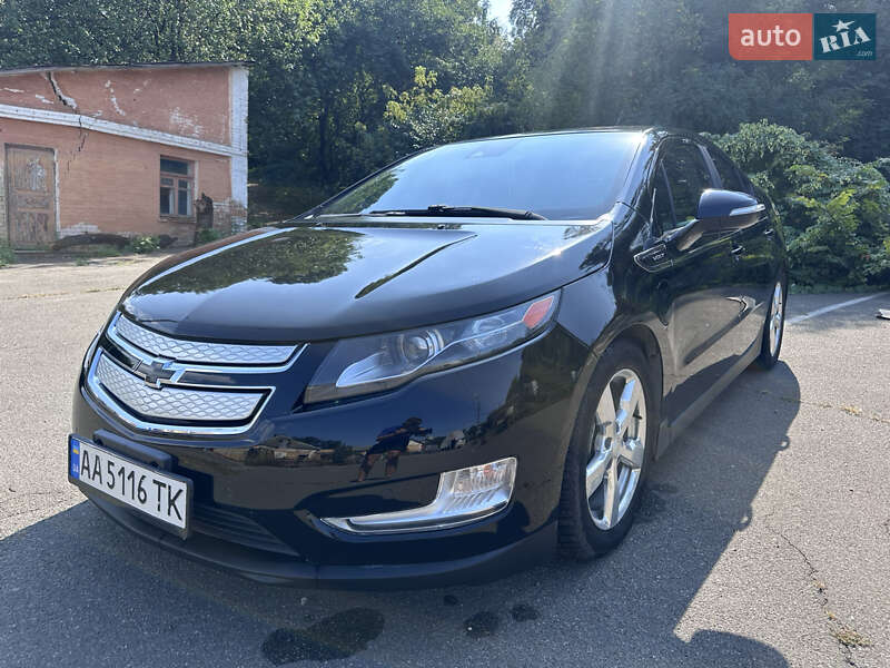 Хэтчбек Chevrolet Volt 2014 в Киеве