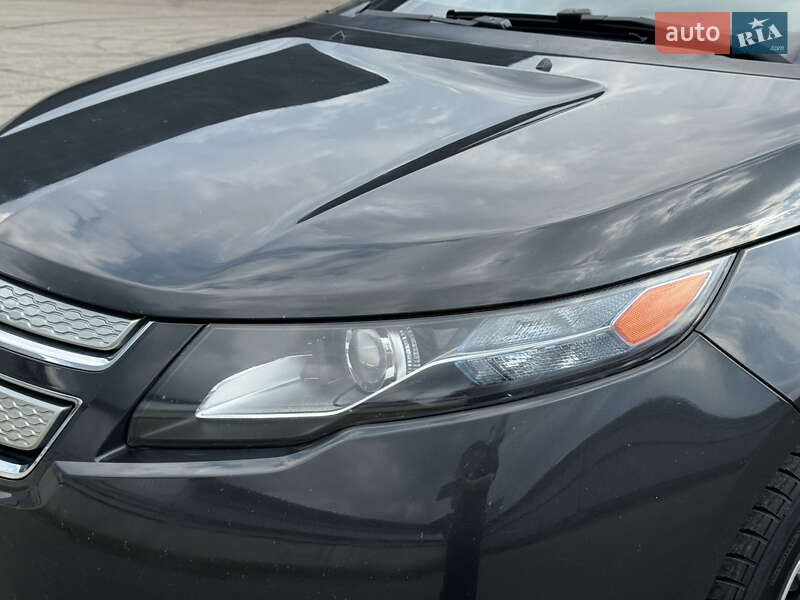 Хэтчбек Chevrolet Volt 2014 в Киеве