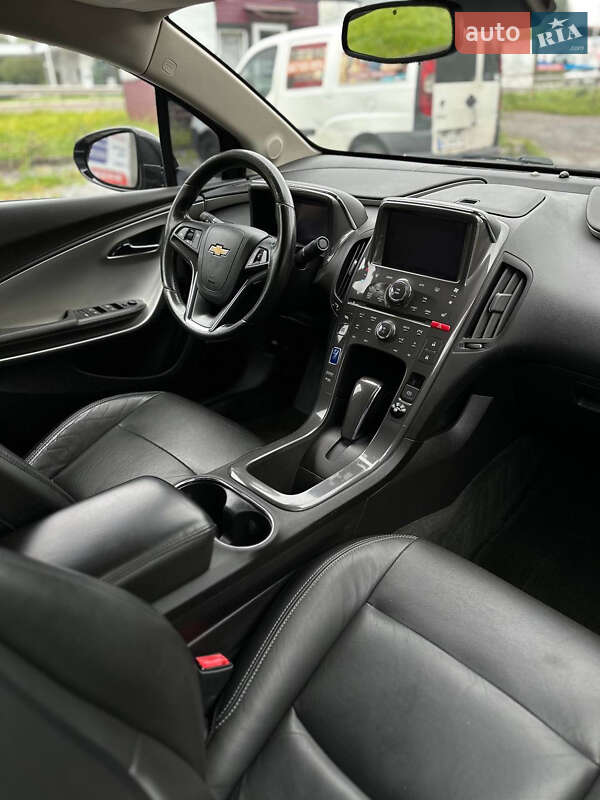 Хэтчбек Chevrolet Volt 2010 в Львове