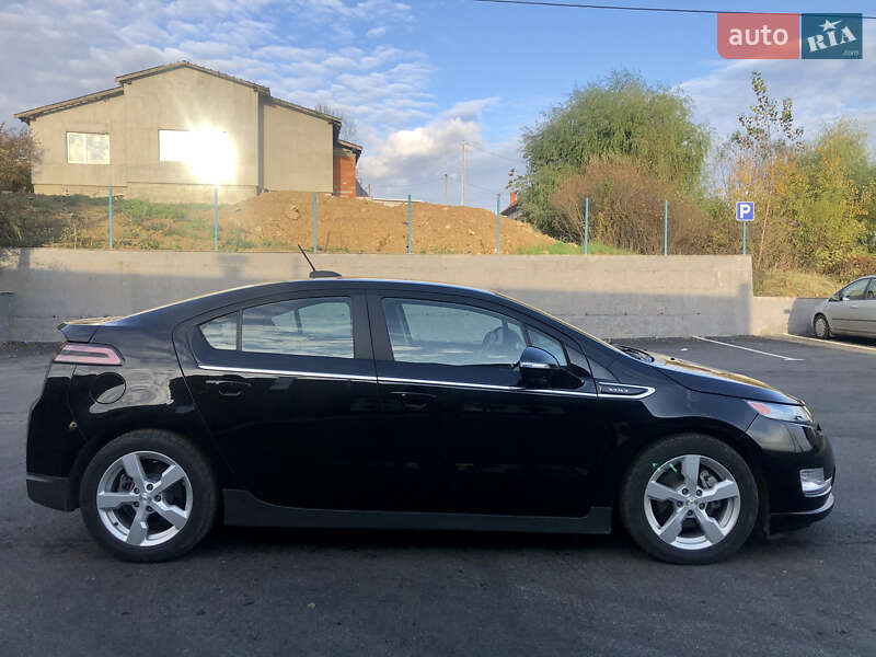 Хэтчбек Chevrolet Volt 2014 в Ужгороде