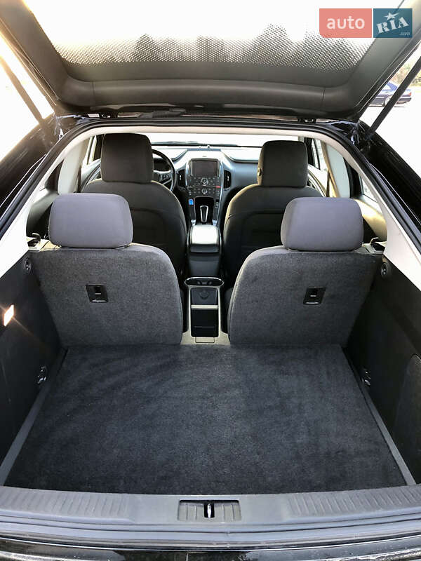 Хэтчбек Chevrolet Volt 2014 в Ужгороде