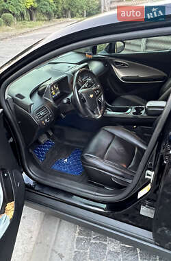 Хэтчбек Chevrolet Volt 2013 в 