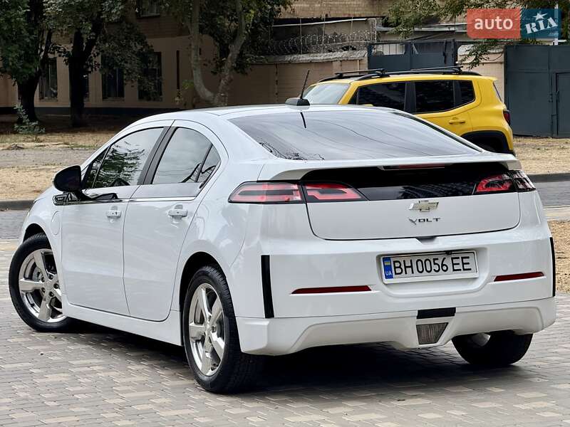 Хэтчбек Chevrolet Volt 2015 в Одессе