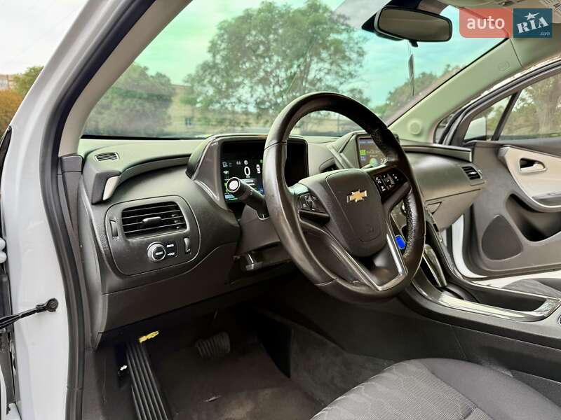 Хэтчбек Chevrolet Volt 2015 в Одессе