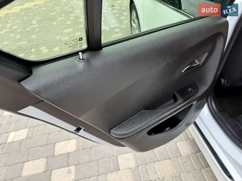 Хэтчбек Chevrolet Volt 2015 в Одессе