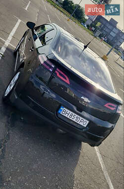 Хэтчбек Chevrolet Volt 2013 в 