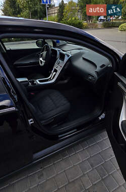 Хэтчбек Chevrolet Volt 2013 в 