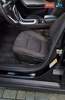 Хэтчбек Chevrolet Volt 2013 в 