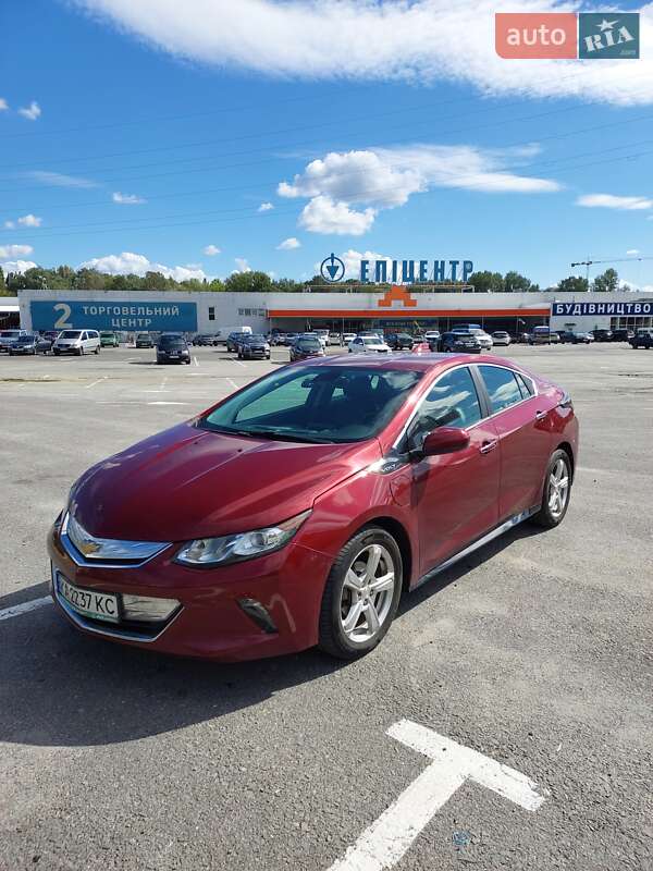 Хэтчбек Chevrolet Volt 2016 в 