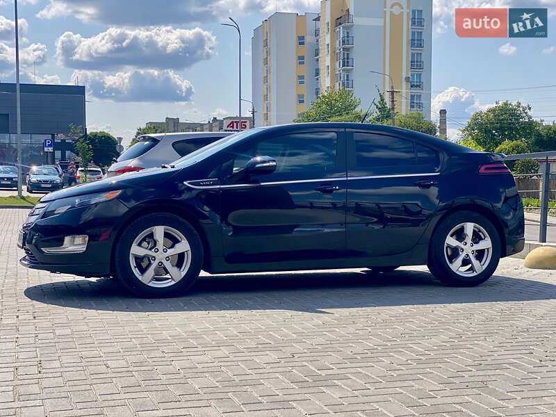 Хэтчбек Chevrolet Volt 2011 в Золочеве