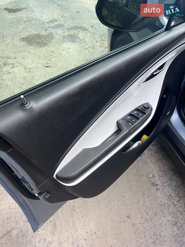 Хэтчбек Chevrolet Volt 2013 в Житомире фото 25 Хэтчбек Chevrolet Volt 2013 в Житомире