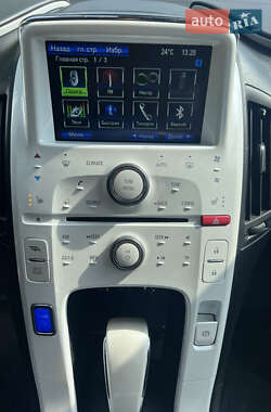 Хэтчбек Chevrolet Volt 2013 в 