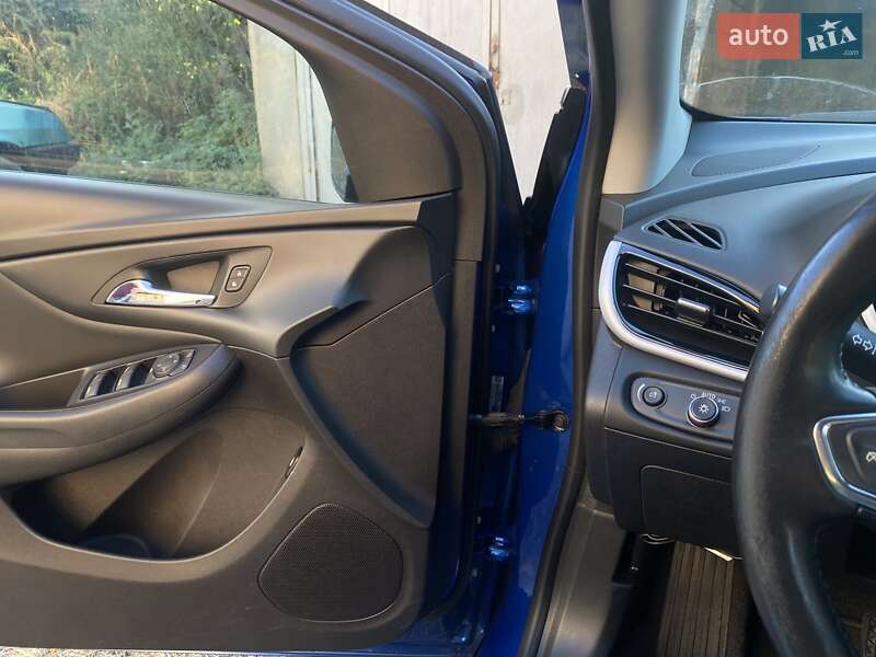 Хэтчбек Chevrolet Volt 2017 в Каменском фото 19 Хэтчбек Chevrolet Volt 2017 в Каменском