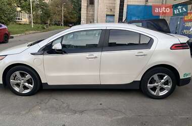 Хэтчбек Chevrolet Volt 2013 в 