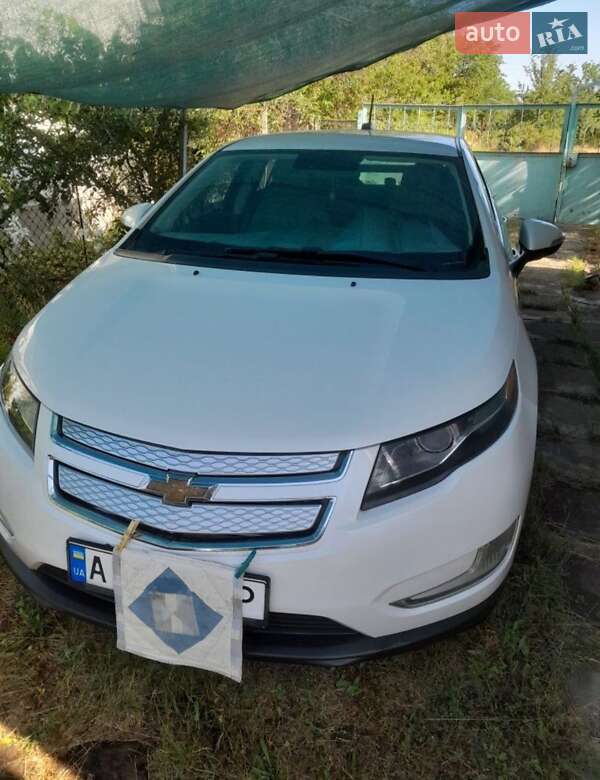 Хэтчбек Chevrolet Volt 2014 в Боярке