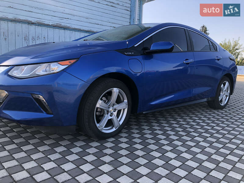 Хэтчбек Chevrolet Volt 2017 в Калиновке