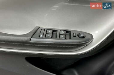 Хэтчбек Chevrolet Volt 2011 в 