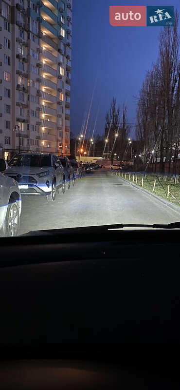 Хэтчбек Chevrolet Volt 2012 в Киеве