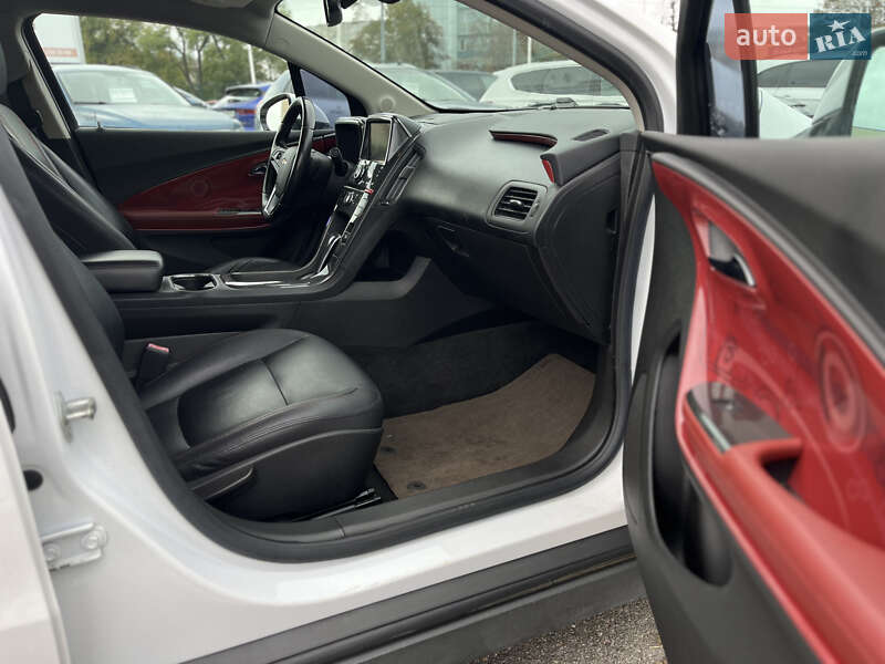 Хетчбек Chevrolet Volt 2012 в Києві фото 16 Хетчбек Chevrolet Volt 2012 в Києві