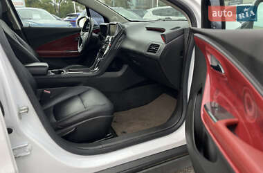 Хэтчбек Chevrolet Volt 2012 в 