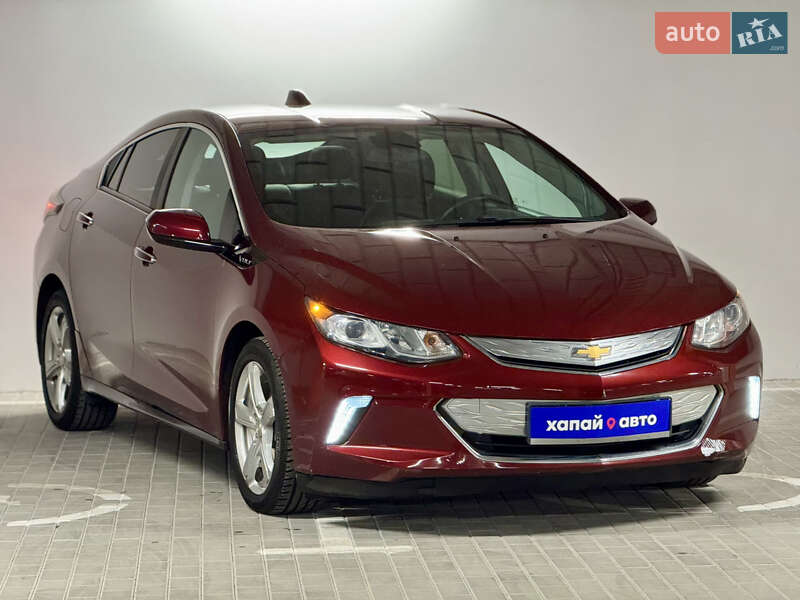 Хэтчбек Chevrolet Volt 2016 в Киеве