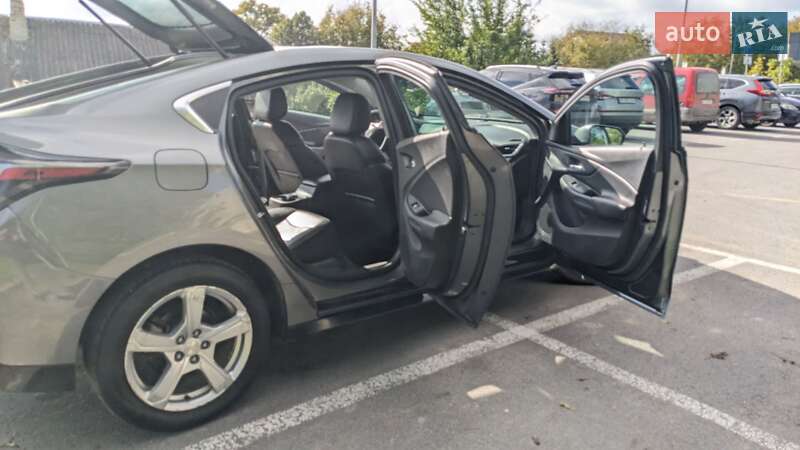 Хэтчбек Chevrolet Volt 2017 в Тернополе