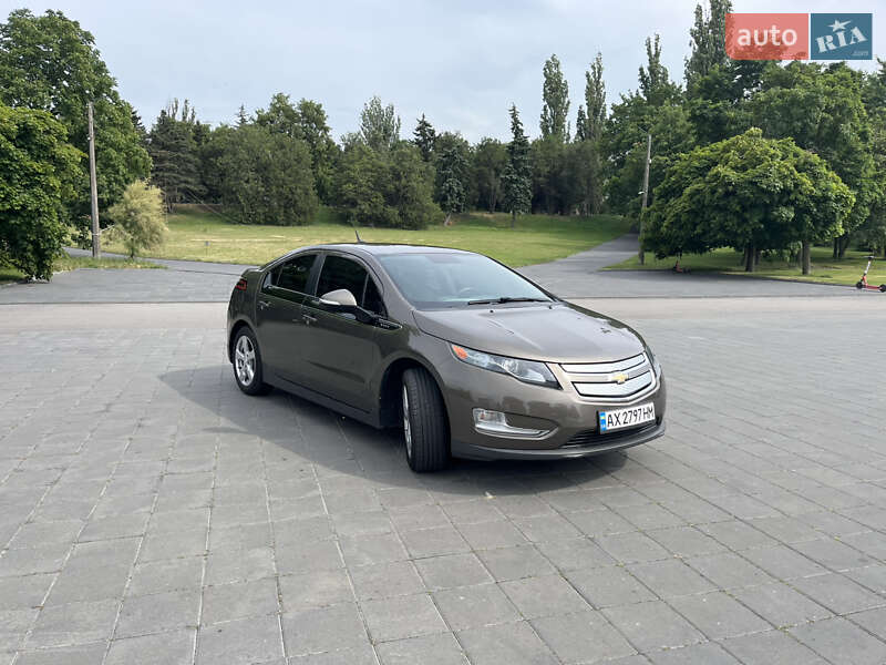 Хэтчбек Chevrolet Volt 2014 в Светловодске