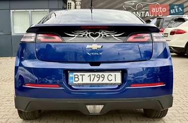 Хэтчбек Chevrolet Volt 2013 в 