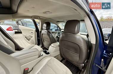 Хэтчбек Chevrolet Volt 2013 в 