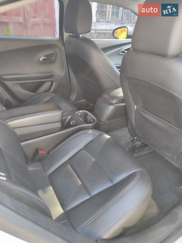 Хэтчбек Chevrolet Volt 2012 в Кодыме фото 3 Хэтчбек Chevrolet Volt 2012 в Кодыме