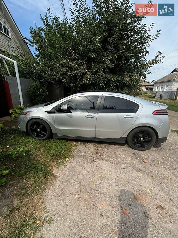 Хэтчбек Chevrolet Volt 2010 в Конотопе