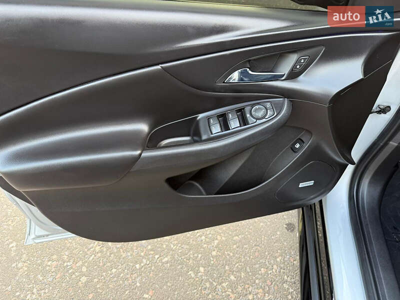 Хэтчбек Chevrolet Volt 2018 в Одессе фото 15 Хэтчбек Chevrolet Volt 2018 в Одессе