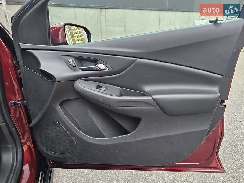 Хэтчбек Chevrolet Volt 2016 в Киеве