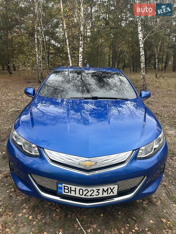 Хэтчбек Chevrolet Volt 2017 в Киеве