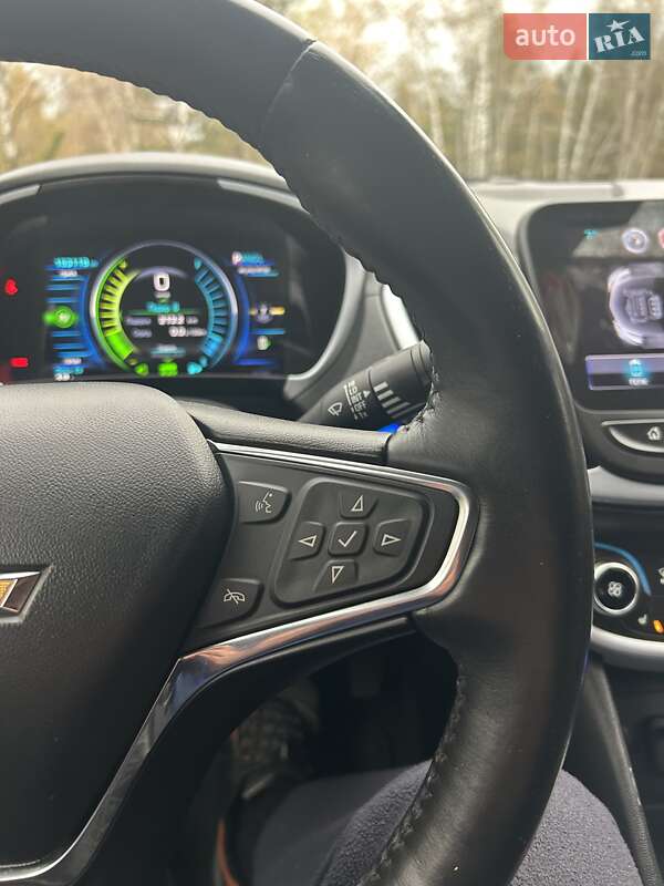 Хэтчбек Chevrolet Volt 2017 в Киеве