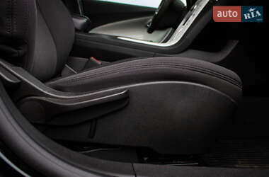 Хетчбек Chevrolet Volt 2012 в  фото 30 Хетчбек Chevrolet Volt 2012 в