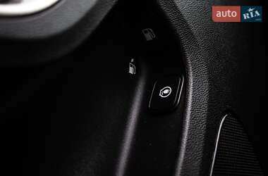 Хетчбек Chevrolet Volt 2012 в  фото 28 Хетчбек Chevrolet Volt 2012 в