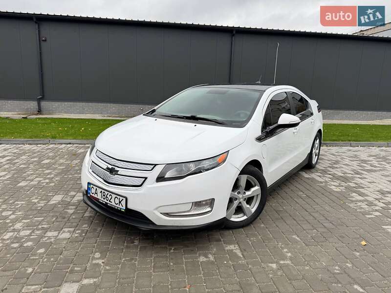 Хэтчбек Chevrolet Volt 2013 в Умани