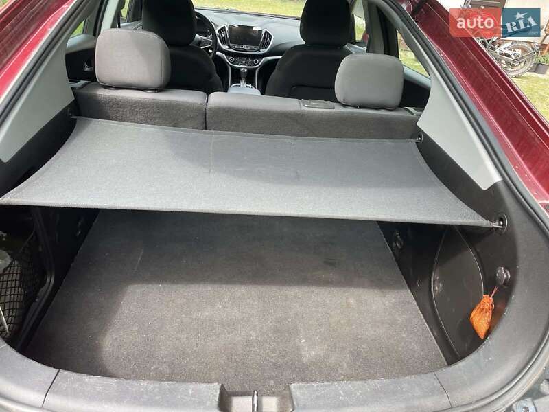 Хэтчбек Chevrolet Volt 2018 в Золочеве фото 7 Хэтчбек Chevrolet Volt 2018 в Золочеве